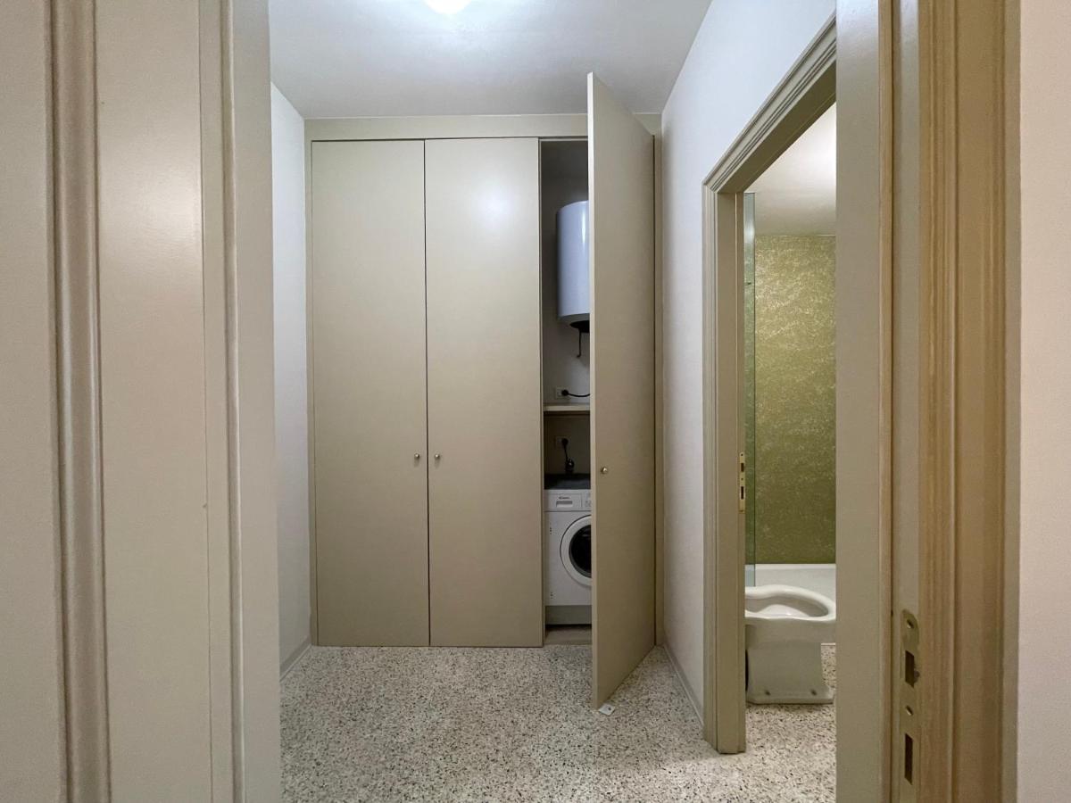 Modern Apartment Navigli Milan Bagian luar foto